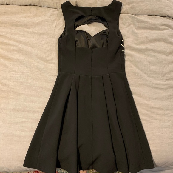 Guess LBD - Picture 6 of 7